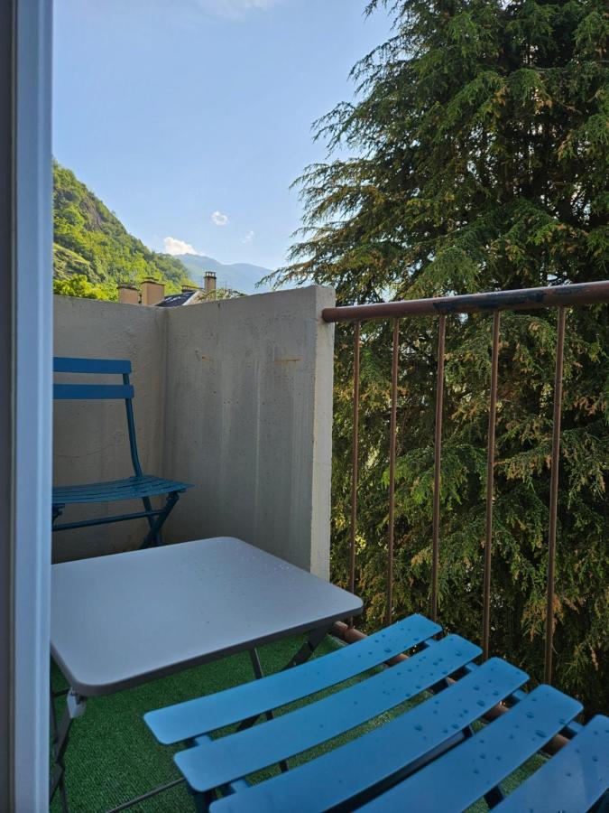 Chez Louise, Appartement T3 A Deux Pas Du Centre Bagneres-de-Luchon Exterior photo